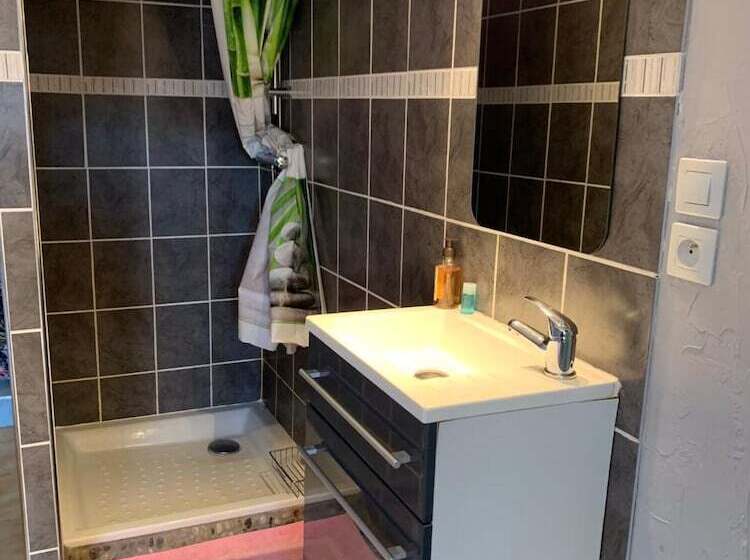 פנסיון Aux 2 Lots