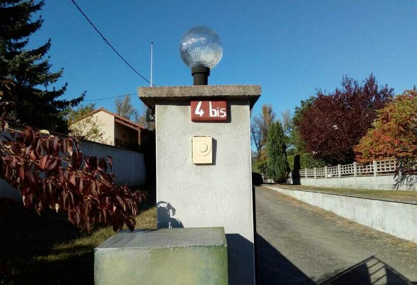 פנסיון Chambres Des Arrys