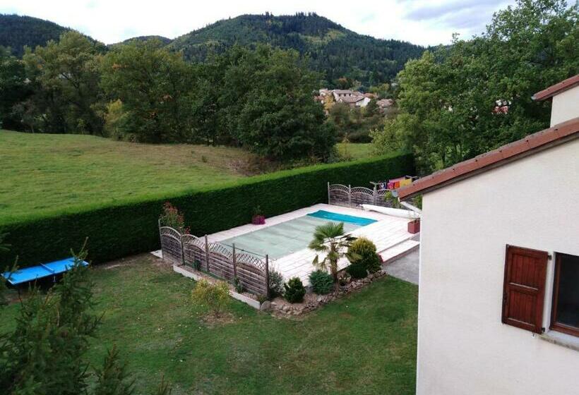 פנסיון Chambres Des Arrys