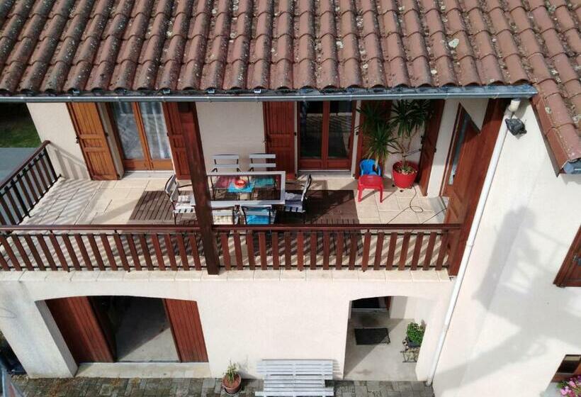 פנסיון Chambres Des Arrys