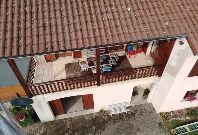 פנסיון Chambres Des Arrys