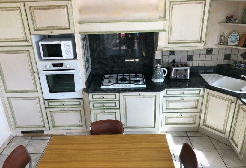 פנסיון Chambres Des Arrys