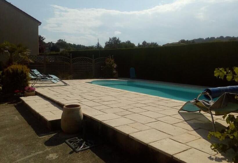 פנסיון Chambres Des Arrys