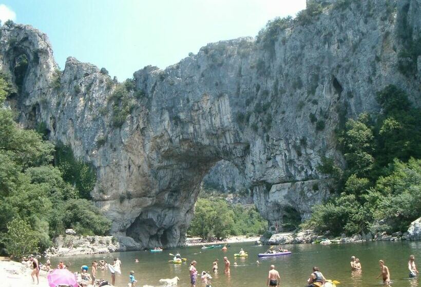 펜션 Château De Montréal