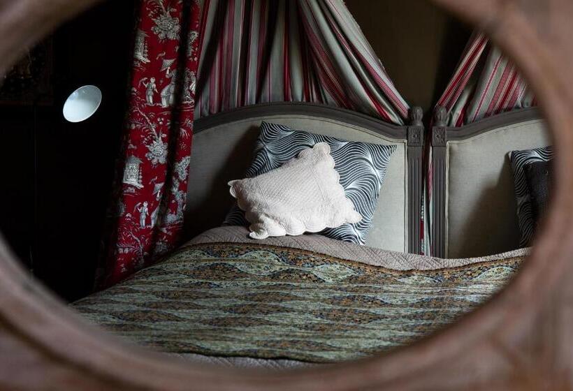 ペンション Château De Pramenoux