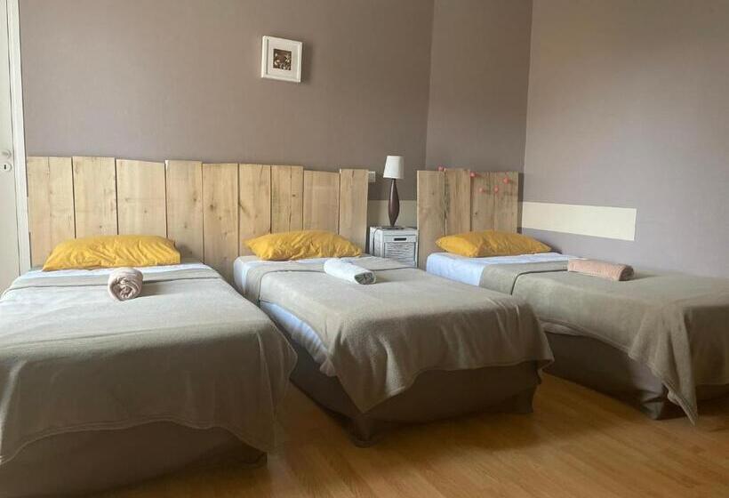 Пансион Gîte:sur Le Chemin