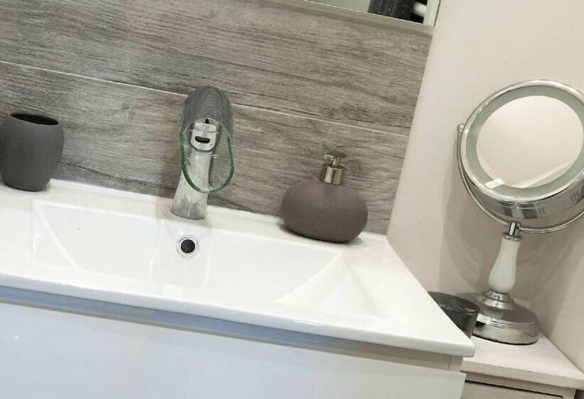 بنسيون La Grande Maison Allemans