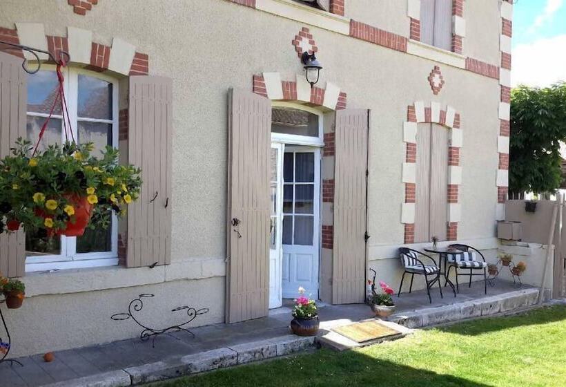 بنسيون La Grande Maison Allemans