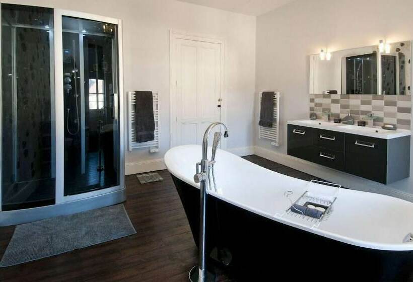 بنسيون La Grande Maison Allemans