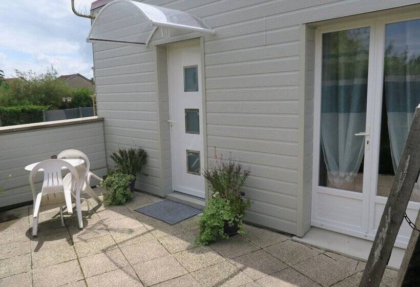 Пансион Les Collinades De Chalons