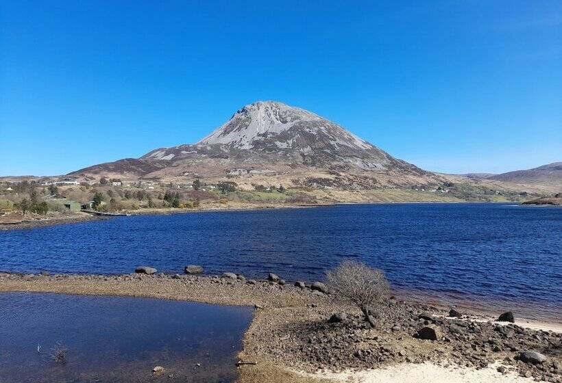 Teac Chondai Thatched Cottage