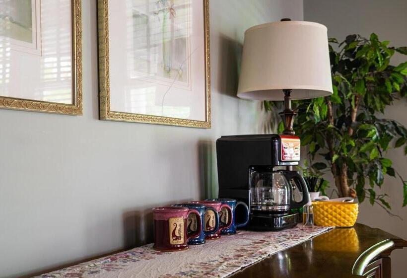 The Nordic Pineapple Bed And Breakfast