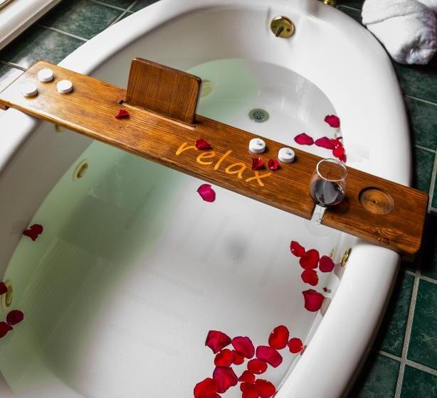 The Nordic Pineapple Bed And Breakfast