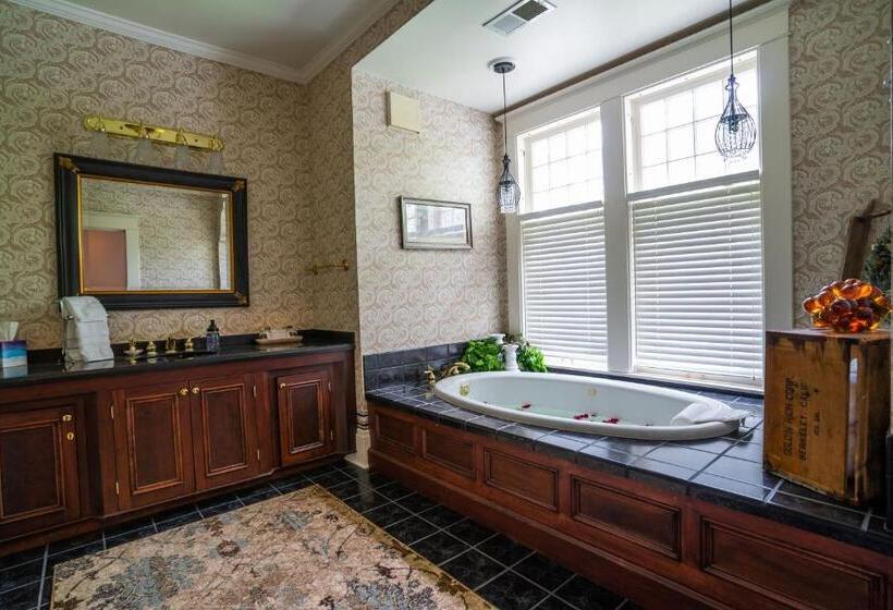 The Nordic Pineapple Bed And Breakfast