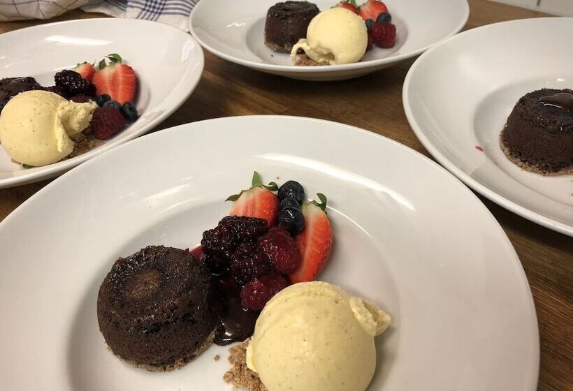 فندق صغير Ivögården Mat & Vingård