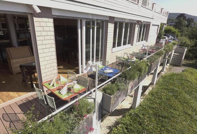 Ascott Hotel & Restaurant