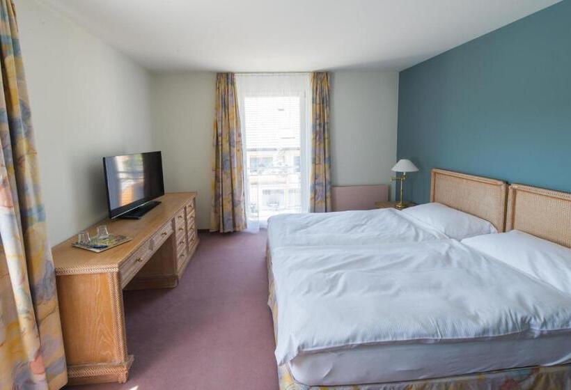 Ascott Hotel & Restaurant