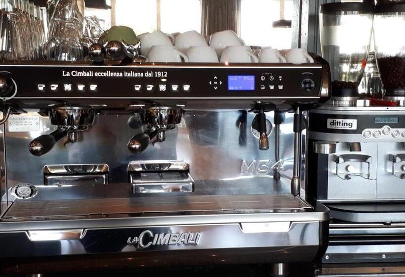 Ascott Hotel & Restaurant