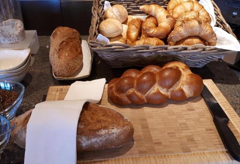 Ascott Hotel & Restaurant