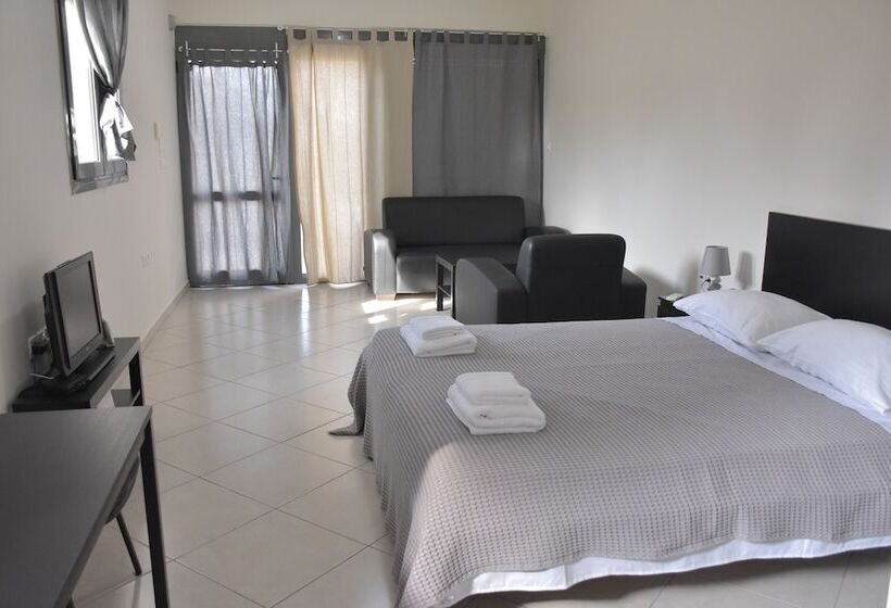 Avr Deluxe Suites 4 Airport Free Shuttle