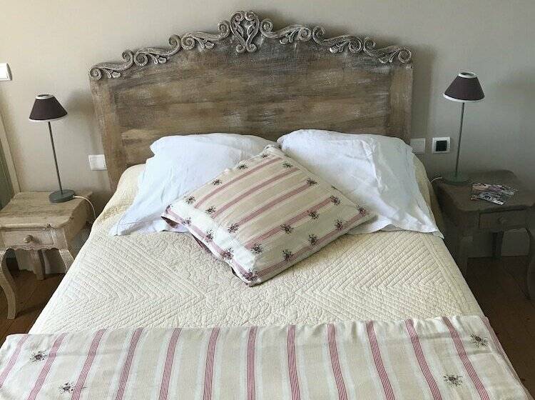 ベッドアンドブレックファースト Ancienne Ecole Du Chapuy