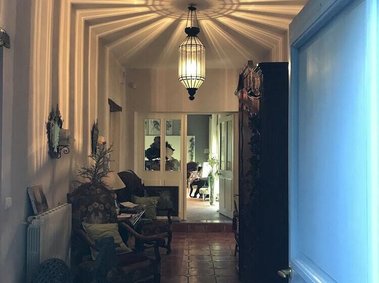 ベッドアンドブレックファースト Ancienne Ecole Du Chapuy