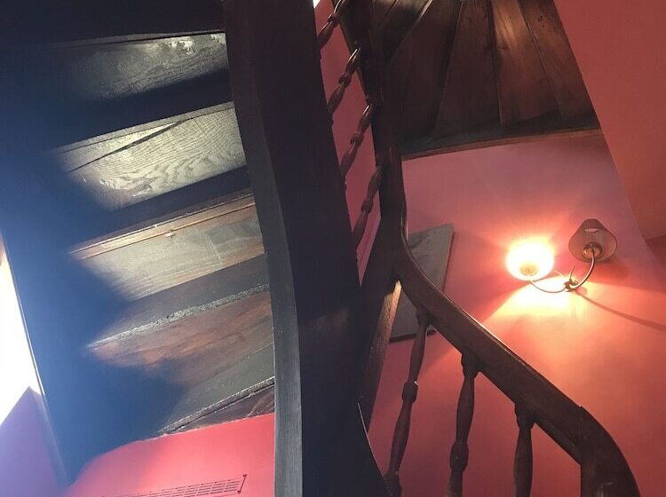 ベッドアンドブレックファースト Ancienne Ecole Du Chapuy