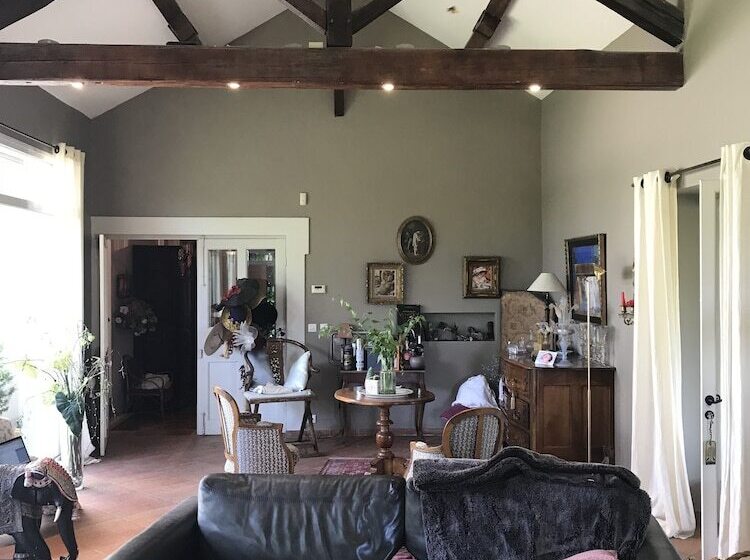 ベッドアンドブレックファースト Ancienne Ecole Du Chapuy