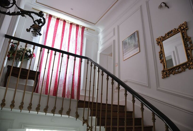 민박 Château De La Chaussée