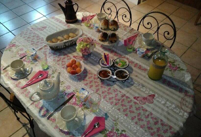 تختخواب و صبحانه La Ferme Du Bien Etre