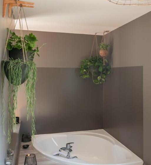 مبيت وإفطار La Grange Du Coulin