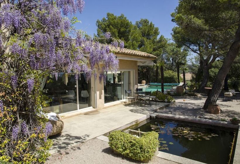 住宿加早餐  L’éléphant De Vaugines