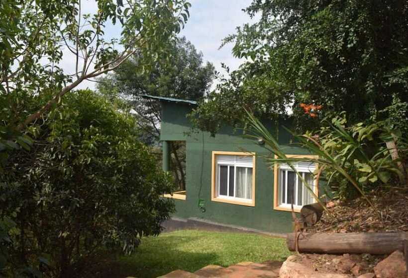 تختخواب و صبحانه Summit Safari Lodge