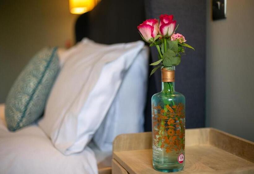 مبيت وإفطار The Cowdray Arms