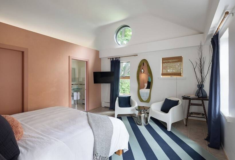 ベッドアンドブレックファースト The Trail In Adams Berkshires Art