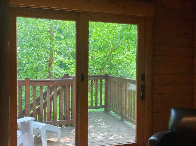 Chatfield Hollow Inn