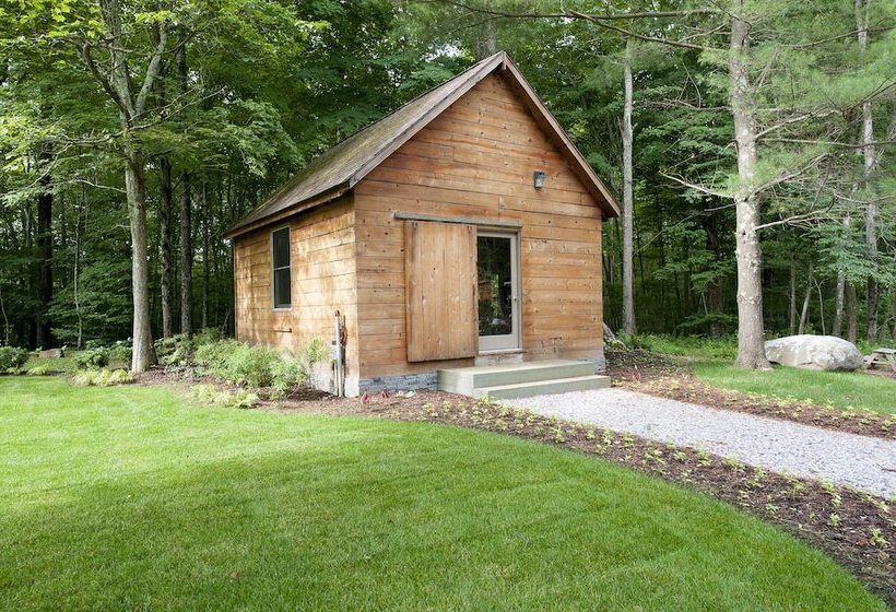 Chatfield Hollow Inn