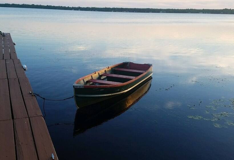 Historic Birch Lodge And Motel