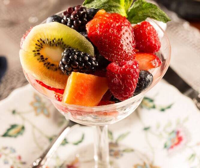 Honeybee Inn Bed & Breakfast