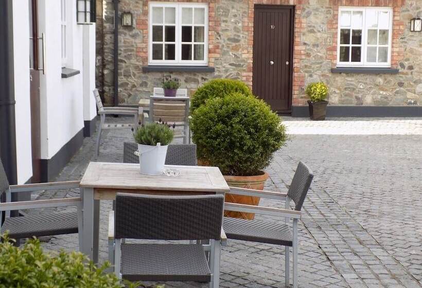 簡易ホテル Flynns Of Termonfeckin