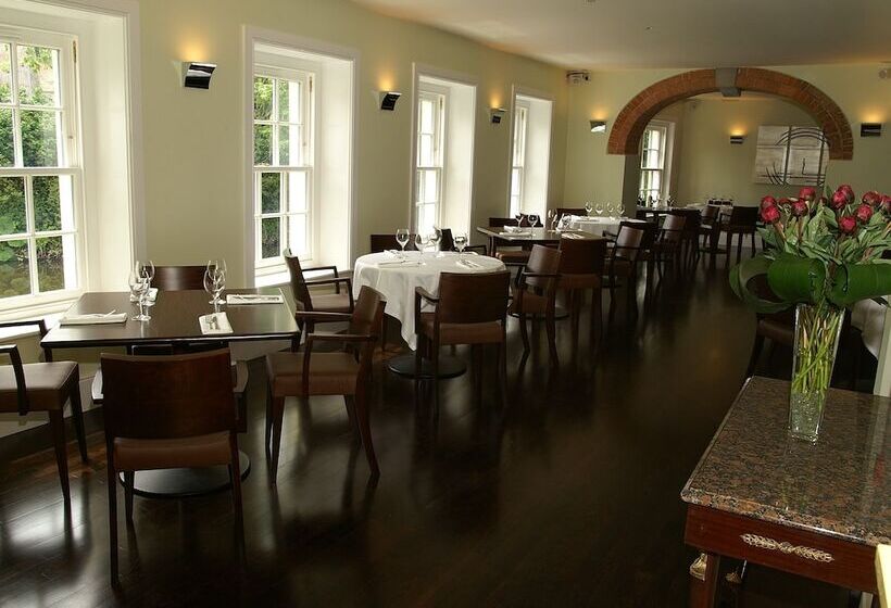 簡易ホテル Flynns Of Termonfeckin