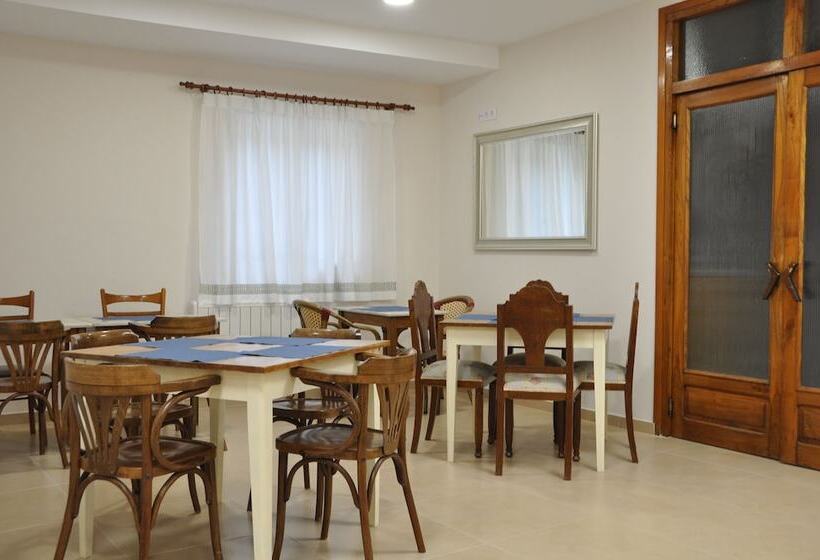 فندق فئة نجمة واحدة La Terraza