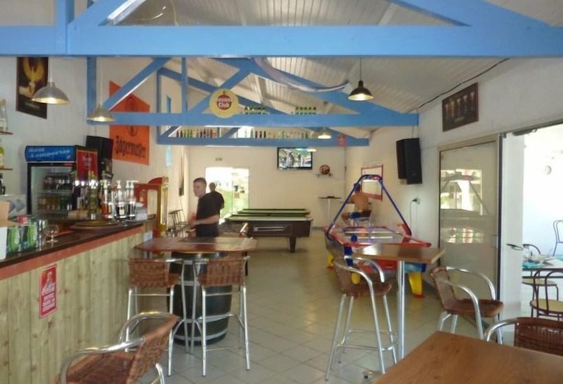 בית מלון כפרי Camping Les Bo Bains