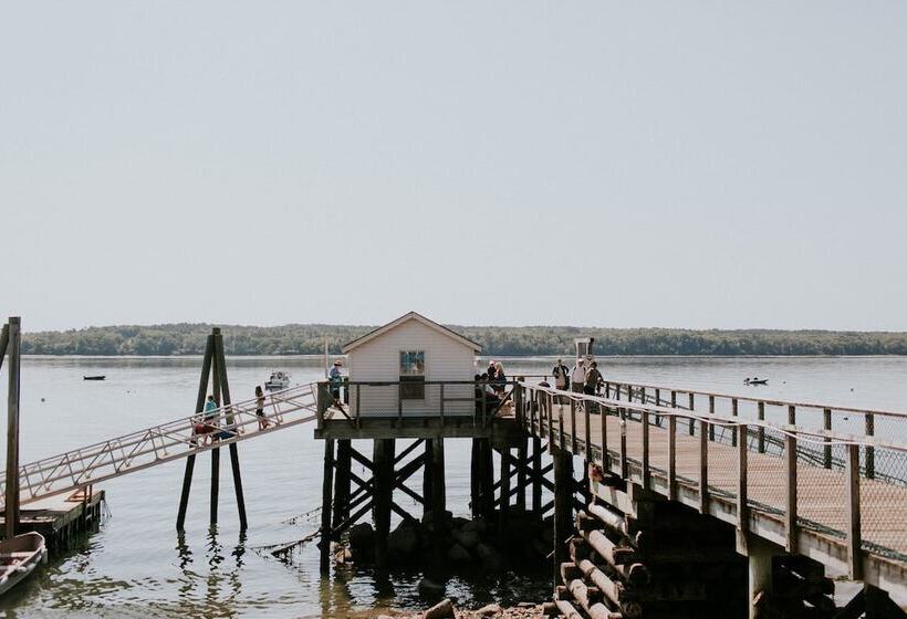 Отель Chebeague Island Inn