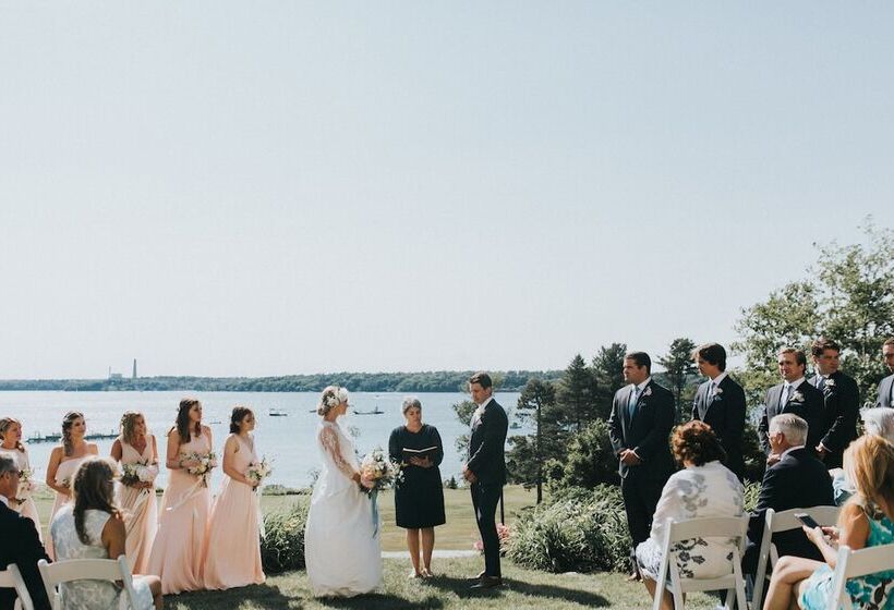 Отель Chebeague Island Inn