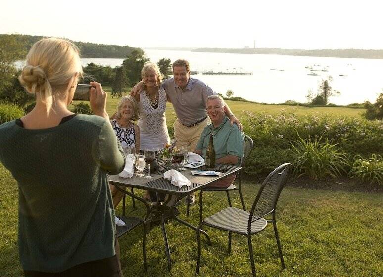 Отель Chebeague Island Inn