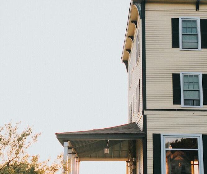 Отель Chebeague Island Inn