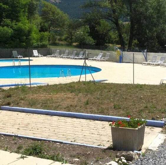 فندق Camping, Hôtel De Plein Air Les Cariamas