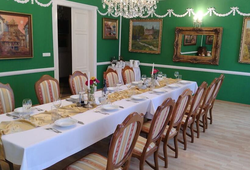 فندق Dworek Wola Ociecka