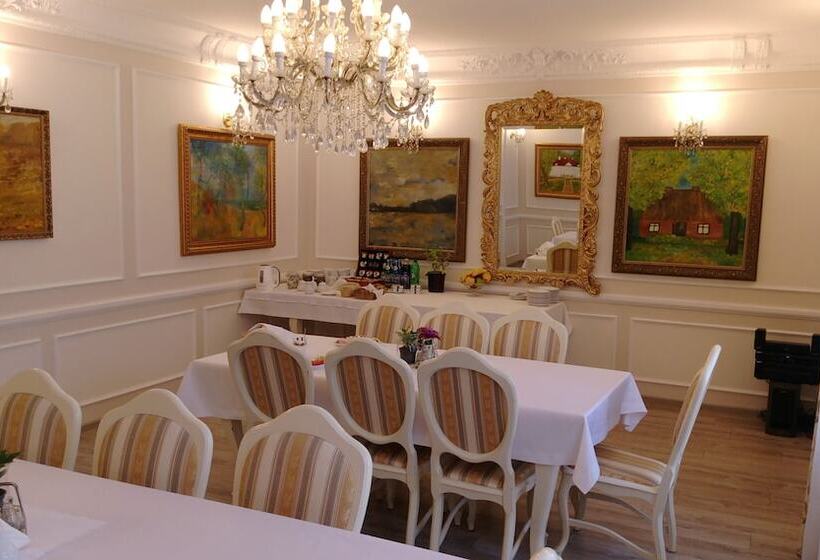 فندق Dworek Wola Ociecka